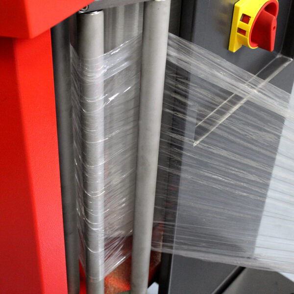 Carrello prestiro avvolgitore per valigie