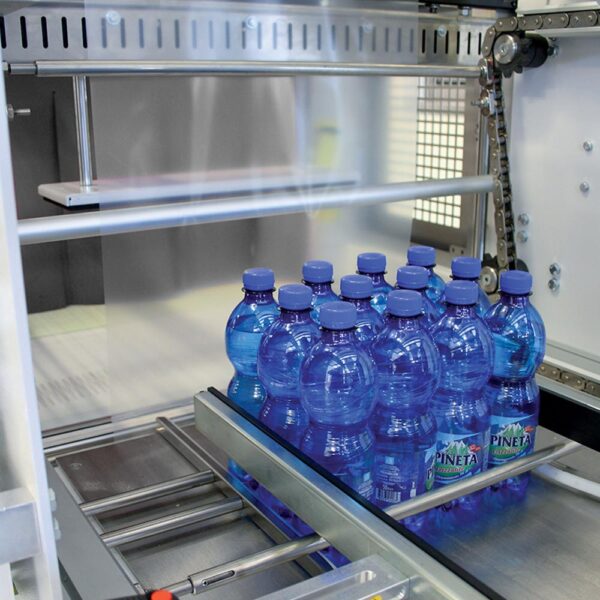 Applicazione su prodotto con fardellatrice semiautomatica