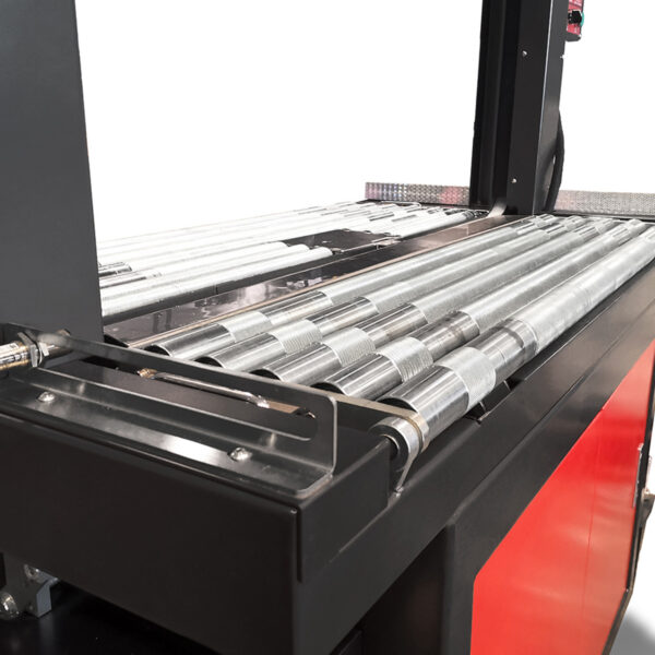 Piano a rulli motorizzato per reggiatrice automatica da linea