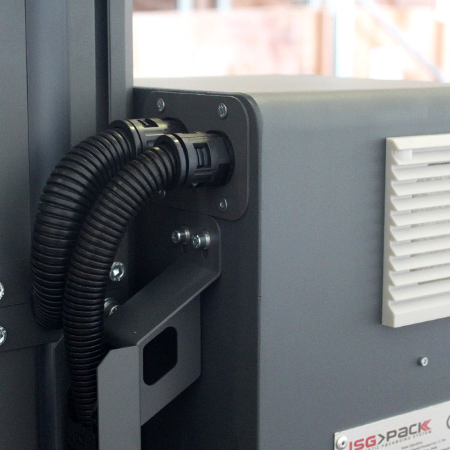 Collegamenti cavi su quadro elettrico Collegamenti cavi su quadro elettrico